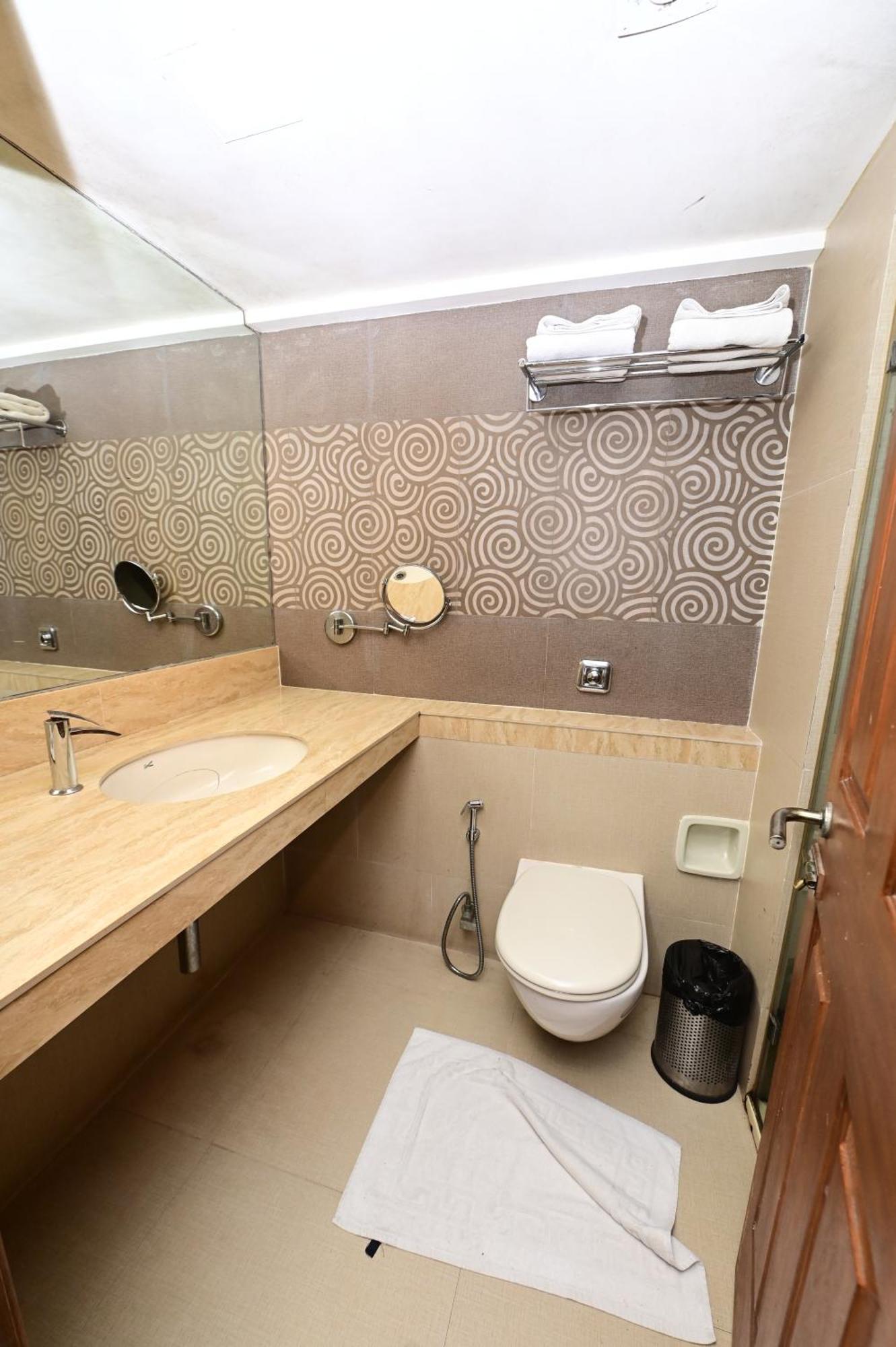 Hotel Sai Inn Mumbai Ngoại thất bức ảnh