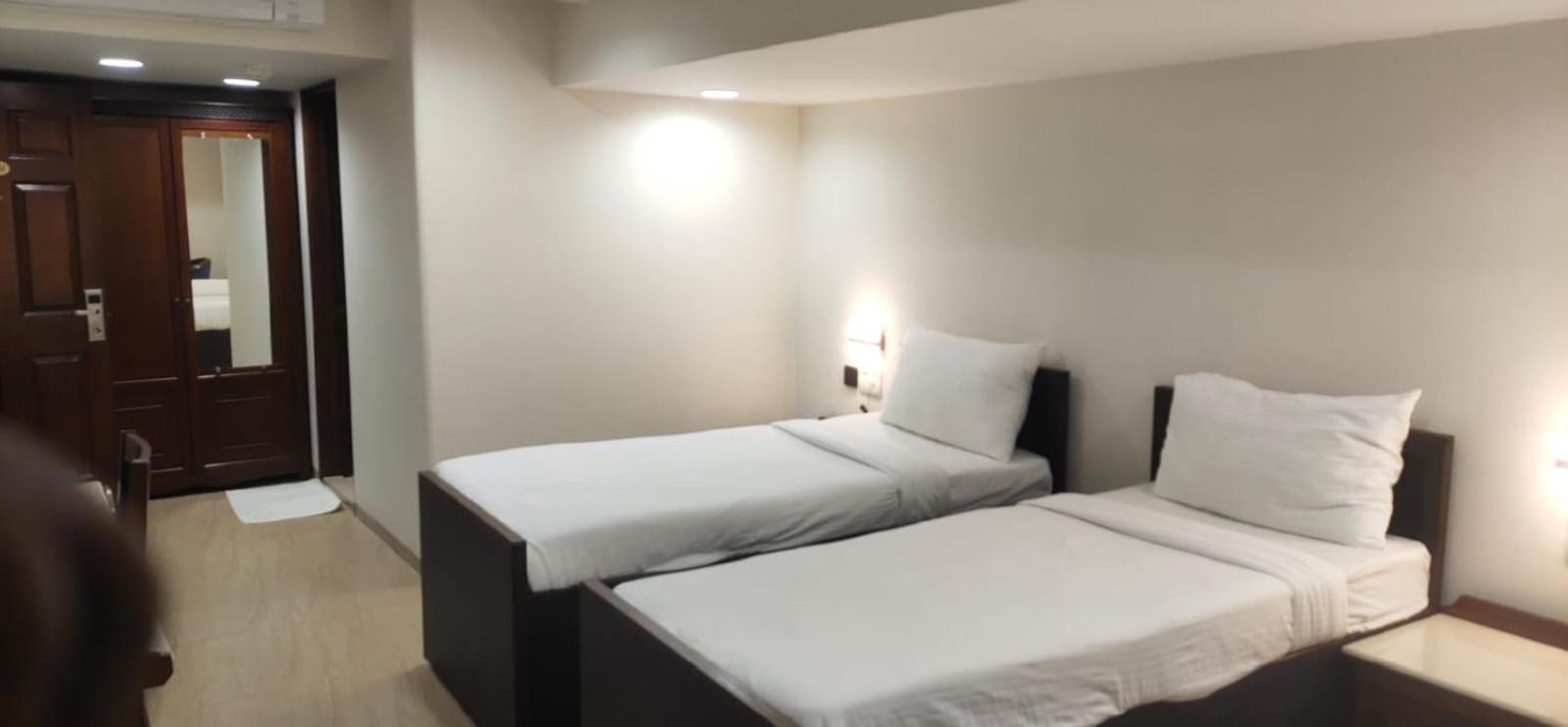 Hotel Sai Inn Mumbai Ngoại thất bức ảnh
