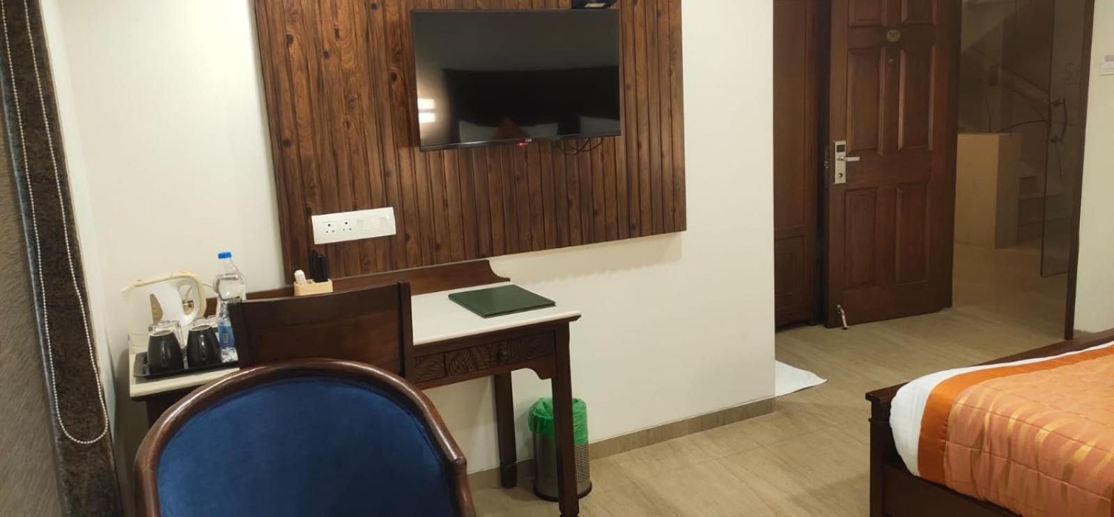 Hotel Sai Inn Mumbai Ngoại thất bức ảnh